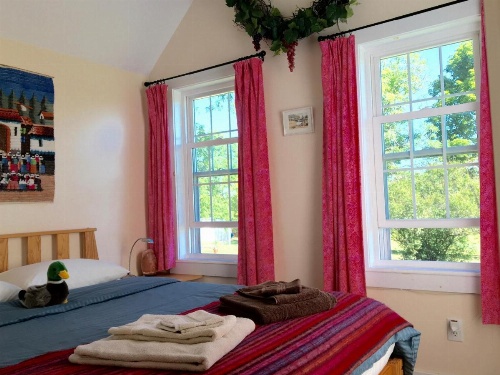 Enfield Manor Bed&Breakfast and Vacation Rental image 6